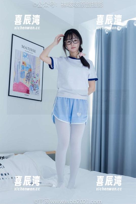BoBoSocks袜啵啵-稚予 BoBoSocks袜啵啵 - 稚予漫步图区:匡威板鞋和无止境的创意碰撞