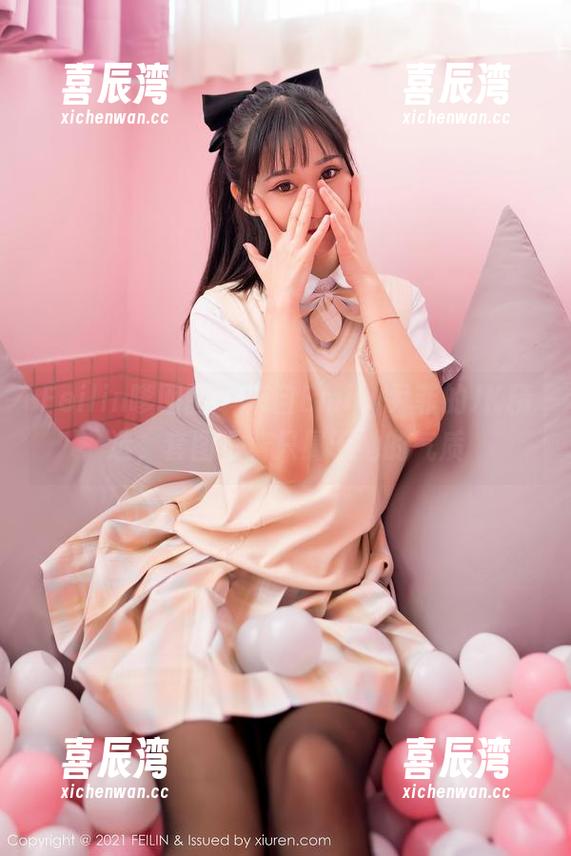 Feilin嗲囡囡-Emily尹菲 Feilin嗲囡囡 - 来自Emily尹菲的JK精选,套图透着只属于她的气质