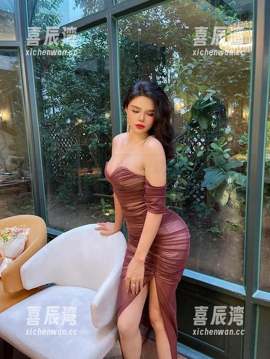 Jessie婕西 微密圈 - 呜哇,Jessie婕西的黑丝原图,服务生也太好看了吧?洗眼模式开启!