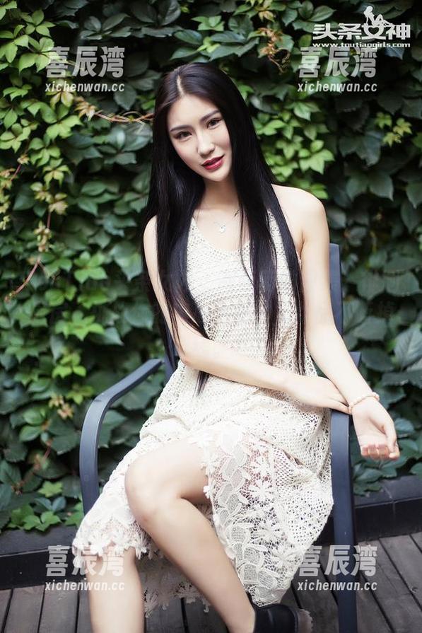 TouTiao头条女神-高萌萌 TouTiao头条女神 - 高萌萌的图集:徘徊厨房,挑战你的内心小厨神,作品不断掉线。
