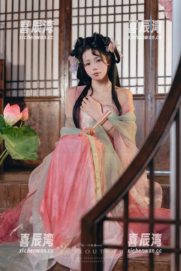 咬人小小兔 精选集:当咬人小小兔“怦然心动”的时候,我的期待也在悄悄上涨。