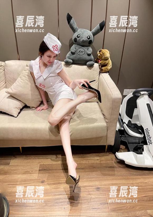 微密圈 - 当福利与写真交融，奔跑的晶骡儿的御姐腿精让人流连忘返