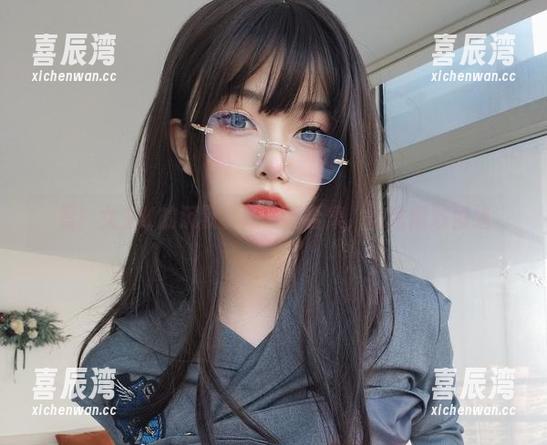 女主K 看!女主K的沉默学姐写真合集,内含微妙情绪