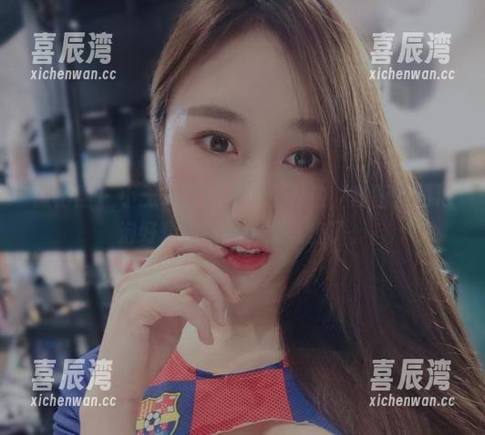 小玉吃果冻 微密圈 - 小玉吃果冻的浴室私拍,套图里的泡泡好想搓搓看!太过瘾了。