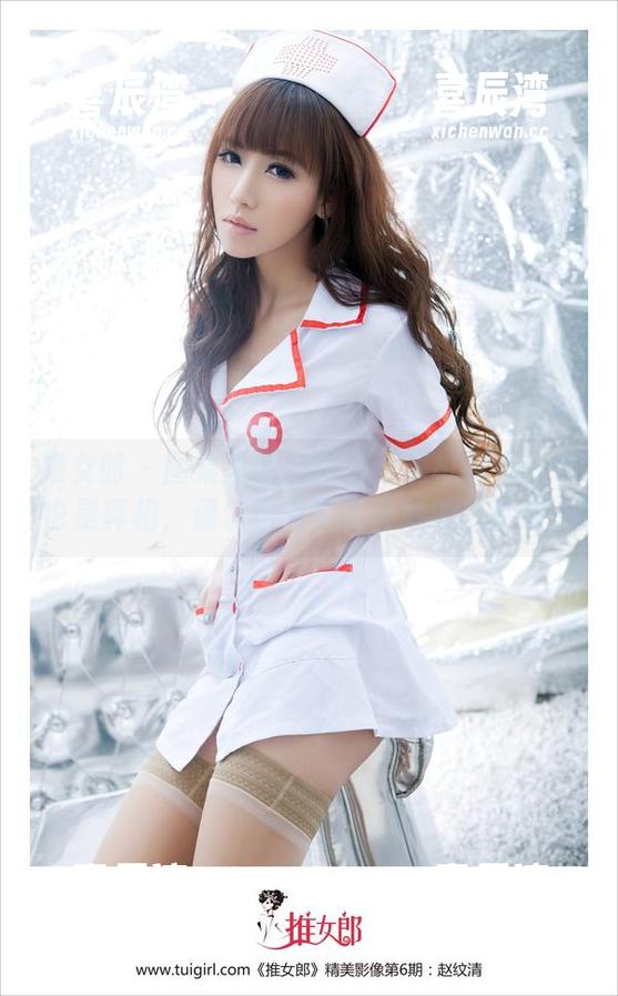 推女郎 - 图集里的娜露：眼镜框既是艺术也是真相，偶尔也有莫名其妙的小事故。