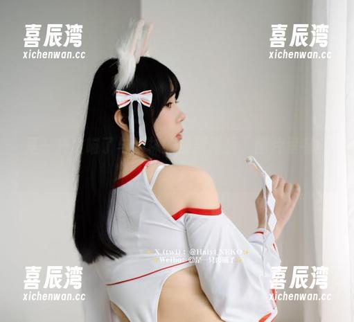 是一只废喵了 是一只废喵了与网袜的最新碰撞,图片里有些啥?