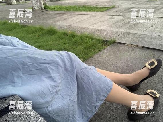 桃脱了 微密圈 - 桃脱了新作:女仆上线,清洁工具全都是道具!