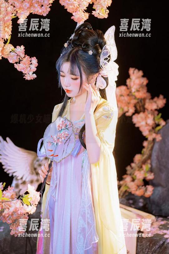 爆机少女喵小吉最新COS，难不成这是让我们跪求的答谢？