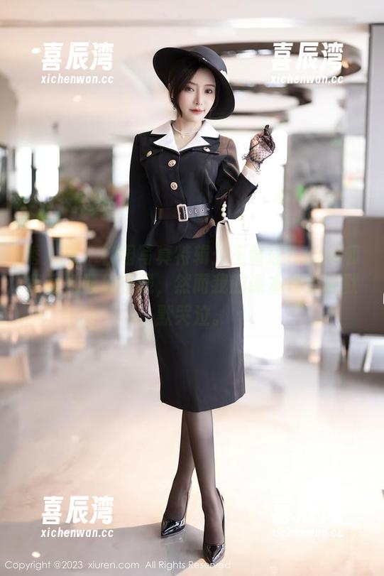 秀人网 - 校园写真特辑：王馨瑶Yanni和我同样颜值在线，然而我的课本在旁边默默哭泣。