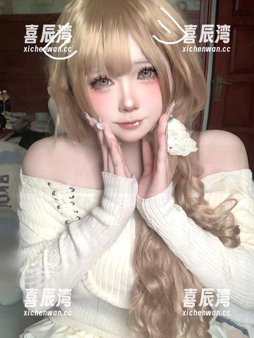 纯爱neko 纯爱neko化身御姐,全套写真好像是在暗示我:别期待有人陪你打游戏了。