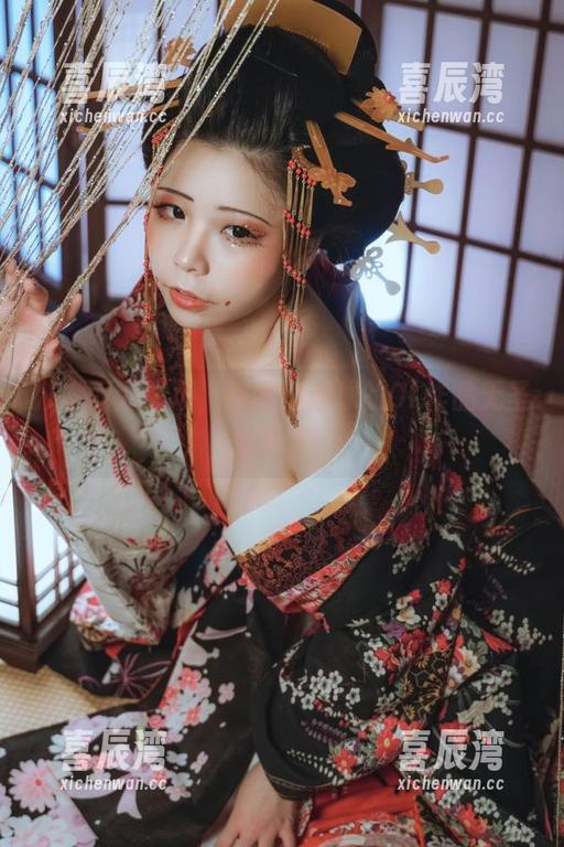 从容面对职场，自闭颜球球的OL作品无圣光攻略！