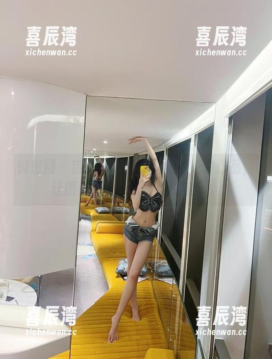 葛征 微密圈 - 吉林的葛征,简约的纯白作品,让图库多了一线缤纷的暗示。