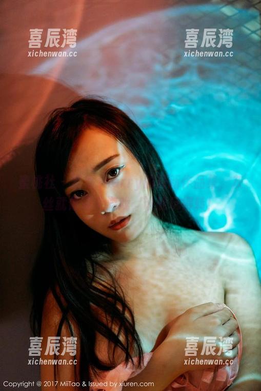 蜜桃社 - 雪梨sherry的最新作品集，灰丝就像是个游戏，谁能玩得转！